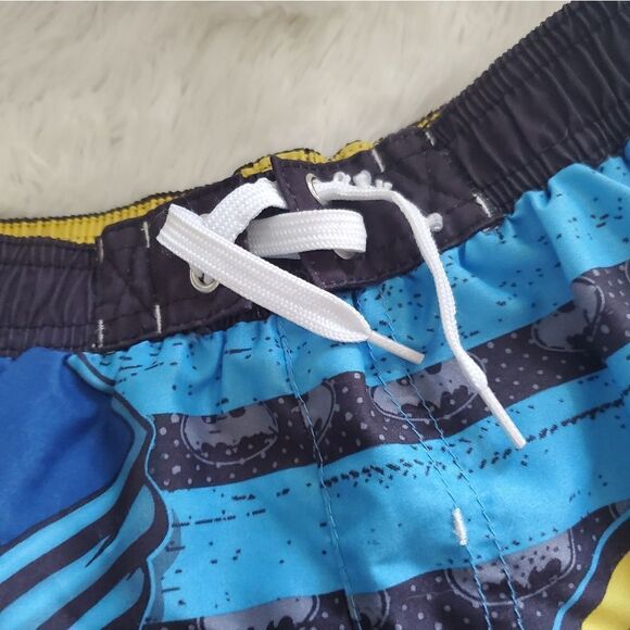 Boy's Batman Swim Trunks Size Small - Picture 4 of 7